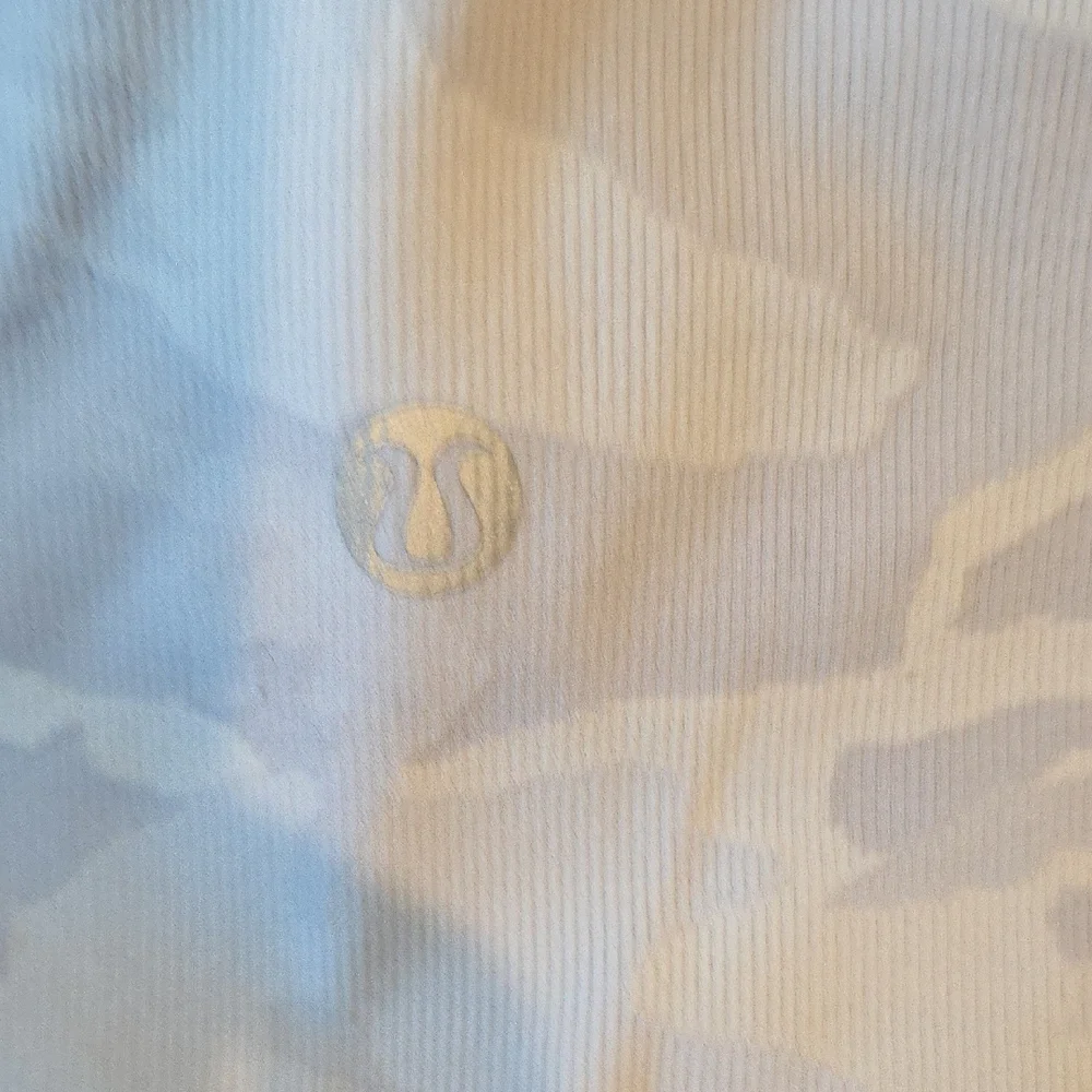 lululemon athletica Sky Blue Patterned Leggings - Picture 4 of 4